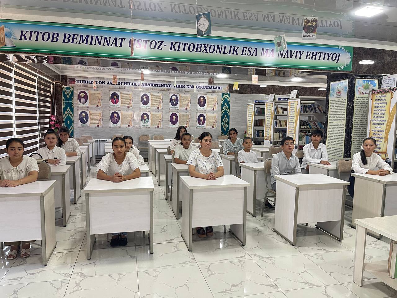 “Yurt kelajagi–ilmli va fidoyi yoshlar qo‘lida” mavzusida davra suhbati
